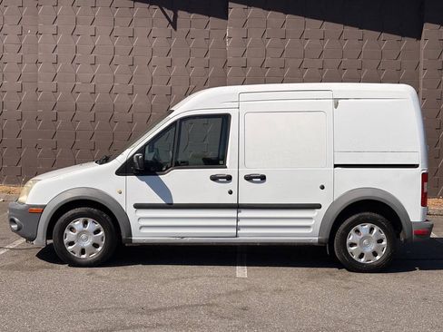 Used 2013 Ford Transit Connect XL FWD image 3