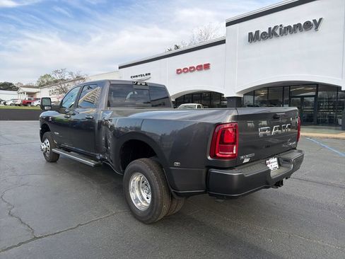 New 2026 RAM 3500 Laramie w/ Max Tow Package AWD/4WD image 9