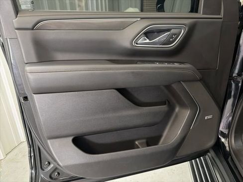 Used 2021 GMC Yukon AT4 w/ AT4 Premium Plus Package AWD/4WD image 9