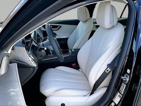 New 2026 Mercedes-Benz E 350 4MATIC Sedan image 9