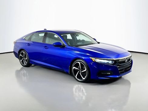 Used 2019 Honda Accord Sport image 2