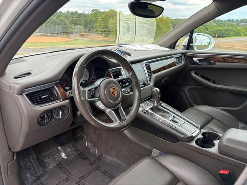 Used 2018 Porsche Macan S AWD/4WD image 4