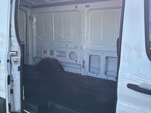 Used 2023 Ford Transit 250 Medium Roof AWD image 9