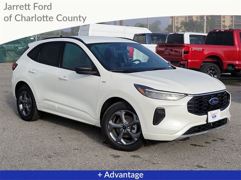 Used 2024 Ford Escape ST-Line w/ Equipment Group 301A image 1