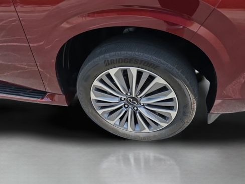 Used 2025 INFINITI QX80 Sensory AWD/4WD image 36