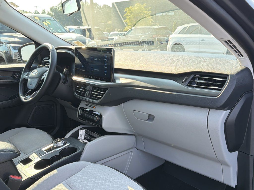 Used 2025 Ford Escape Active w/ Tech Pack #1 FWD image 19