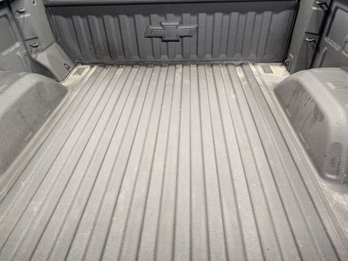 Used 2021 Chevrolet Silverado 1500 LT Trail Boss w/ Bed Protection Package AWD/4WD image 6