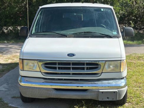 Used 1999 Ford E-150 and Econoline 150 image 8