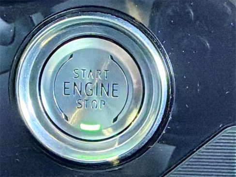 Used 2025 Chevrolet Corvette E-Ray w/ Stealth Interior Trim Package image 31