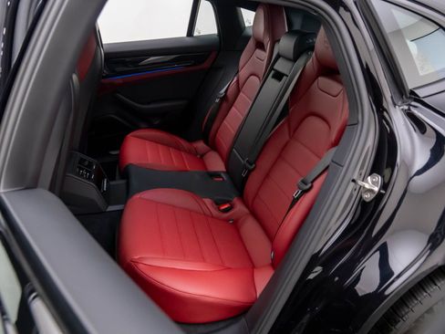 New 2026 Porsche Panamera 4 image 17