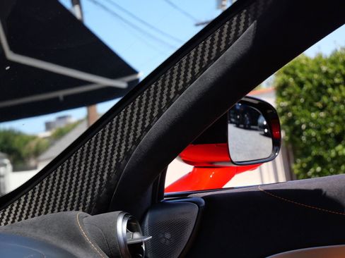 Used 2024 McLaren 750S Spider RWD image 20