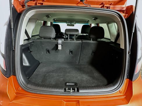 Used 2019 Kia Soul + image 23