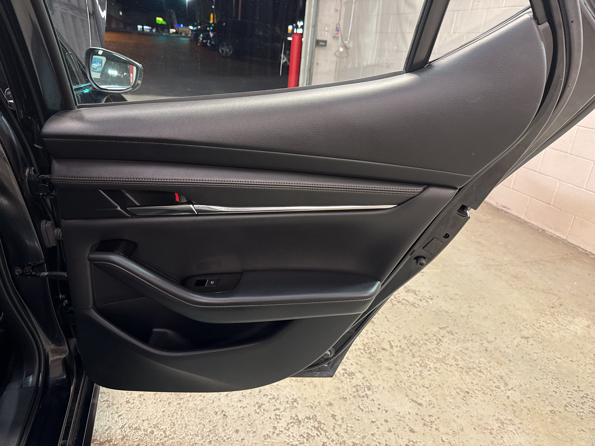 Used 2022 MAZDA MAZDA3 s AWD/4WD image 27