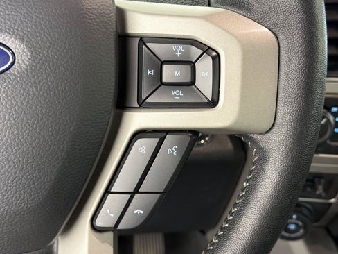 Used 2022 Ford F250 Lariat w/ Black Appearance Package AWD/4WD image 25