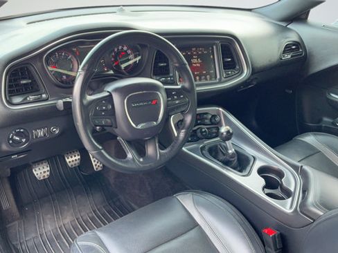 Used 2016 Dodge Challenger R/T Plus RWD image 9