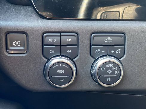 Used 2023 GMC Sierra 1500 Elevation w/ X31 Off-Road Package AWD/4WD image 12