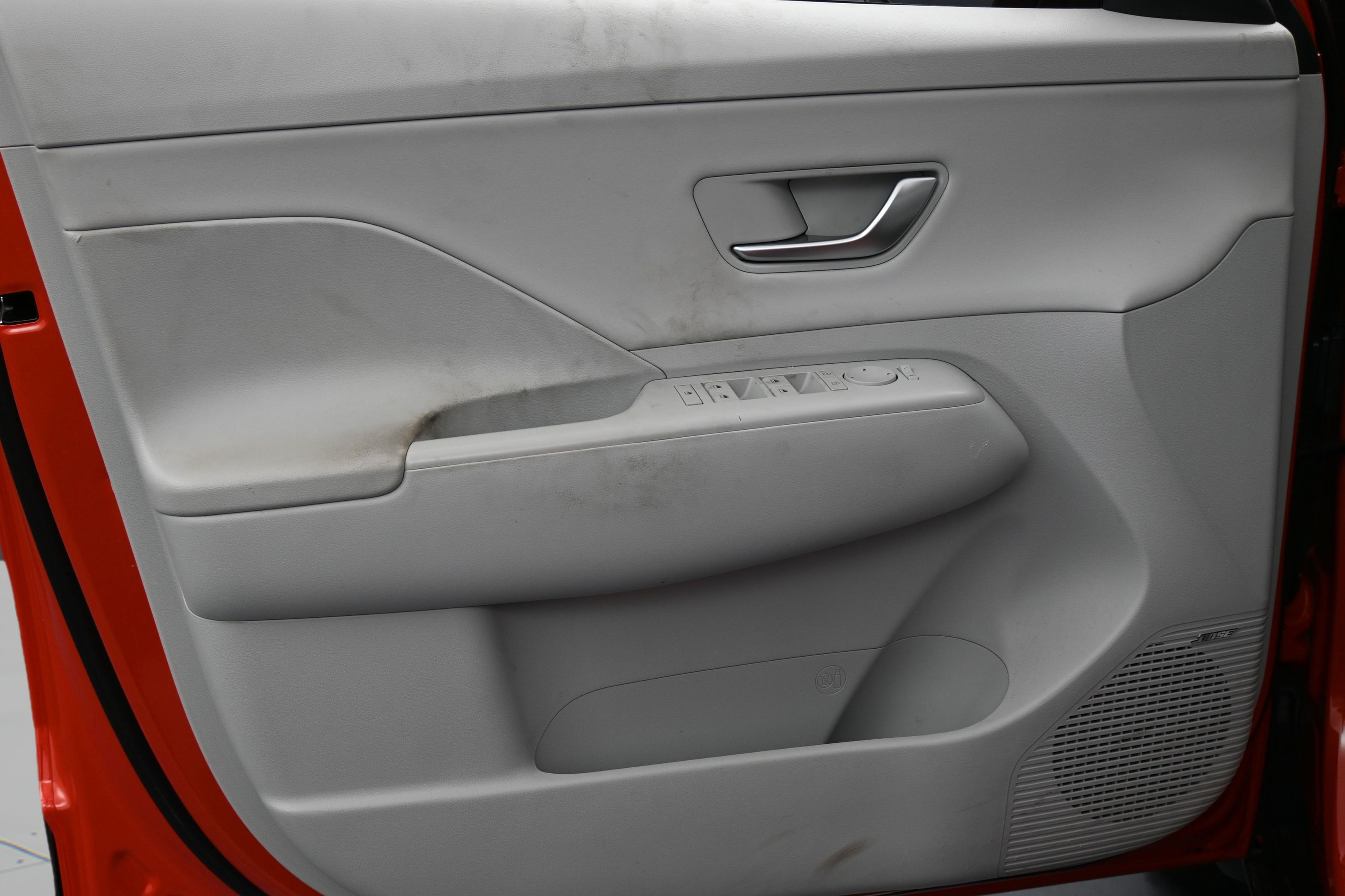 Used 2024 Hyundai Kona Limited FWD image 11