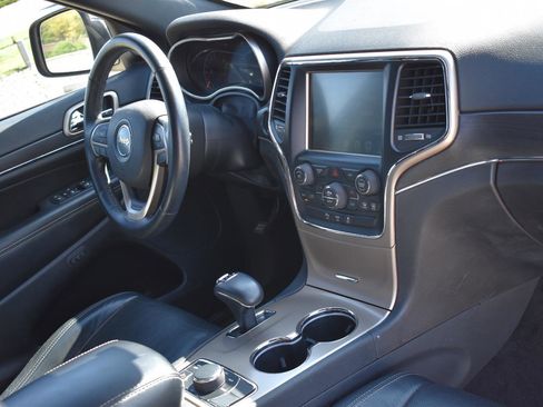 Used 2015 Jeep Grand Cherokee Limited w/ Luxury Group II image 12