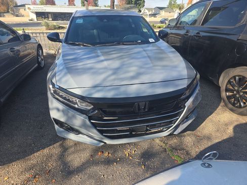 Used 2021 Honda Accord Sport image 2