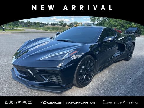 Used 2025 Chevrolet Corvette Stingray Coupe w/ 1LT RWD image 1
