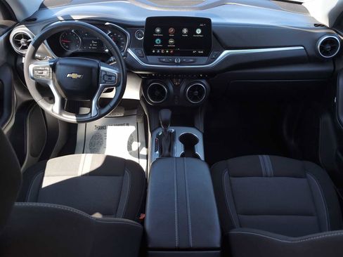 Used 2025 Chevrolet Blazer LT FWD image 19