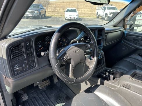 Used 2007 GMC Sierra 2500 SLT w/ Heavy-Duty Power Package image 15