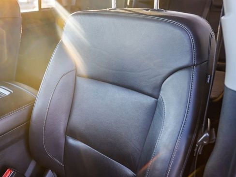 Used 2018 Chevrolet Tahoe LT image 27