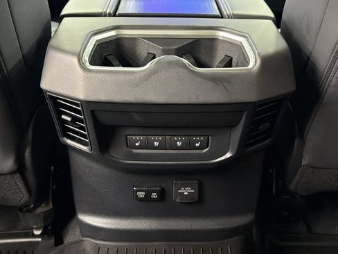Used 2025 Toyota Tundra Platinum AWD/4WD image 38