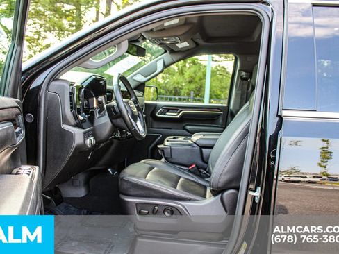 Used 2025 GMC Sierra 1500 SLT RWD image 16
