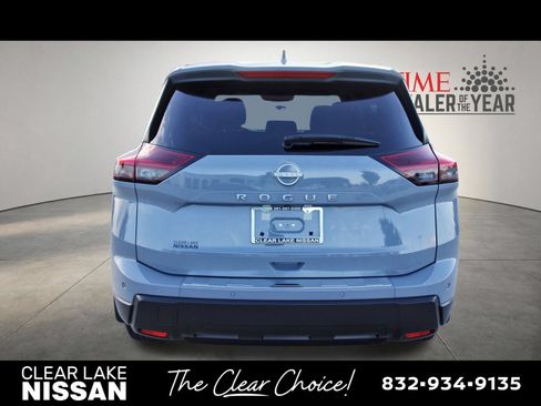 Certified 2026 Nissan Rogue SV FWD image 6