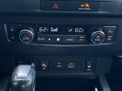 Used 2023 Nissan Frontier SV w/ SV Convenience Package RWD image 19