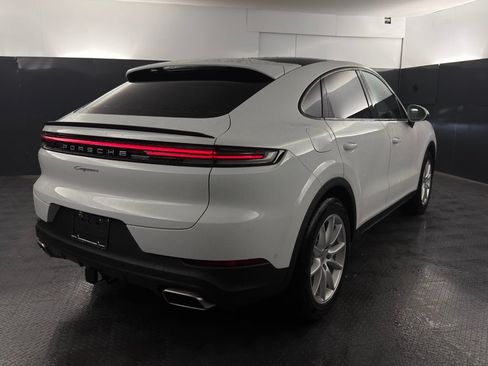 Certified 2026 Porsche Cayenne Coupe AWD/4WD image 38