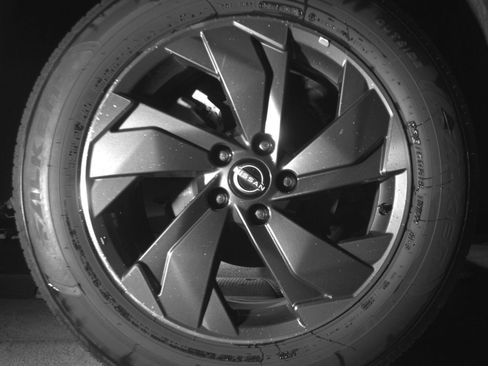 Used 2025 Nissan Rogue SV FWD image 18