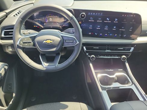 New 2026 Chevrolet Traverse LT image 4