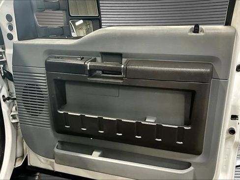Used 2016 Ford F550 4x4 Regular Cab Super Duty image 23