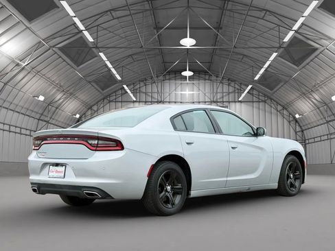 Used 2022 Dodge Charger SXT image 7