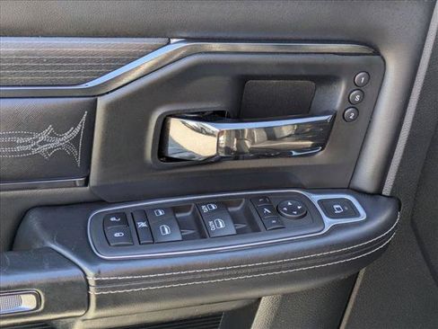 Used 2022 RAM 2500 Limited AWD/4WD image 11