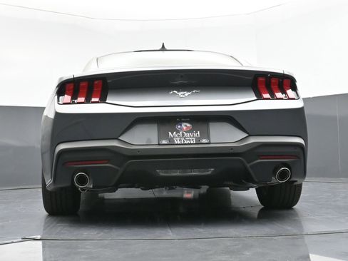Used 2025 Ford Mustang Coupe image 15