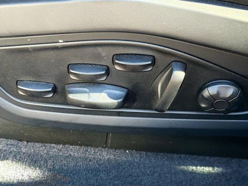 Used 2022 Porsche Taycan Turbo S image 24