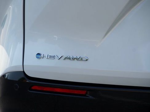Used 2026 Toyota Sienna Limited AWD/4WD image 7