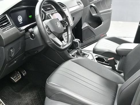 Used 2022 Volkswagen Tiguan SE R-Line AWD/4WD image 13