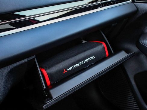 New 2025 Mitsubishi Outlander SE AWD/4WD image 18