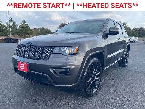 Used 2021 Jeep Grand Cherokee Laredo X image 3