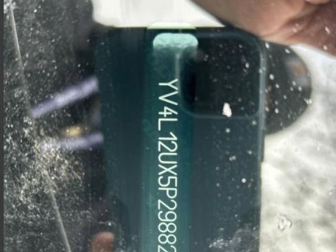 Used 2023 Volvo XC40 B5 Ultimate w/ Protection Package Premier image 19