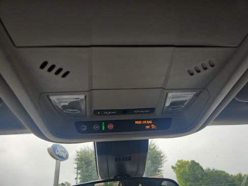 Used 2024 Chevrolet Equinox LT FWD image 27
