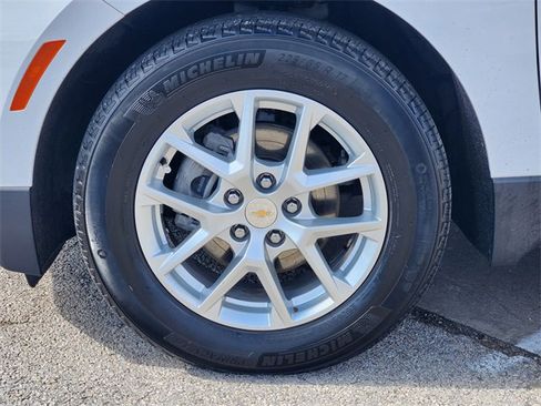 Used 2024 Chevrolet Equinox LS image 10