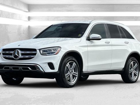 Certified 2022 Mercedes-Benz GLC 300 w/ Premium Package Lite image 8