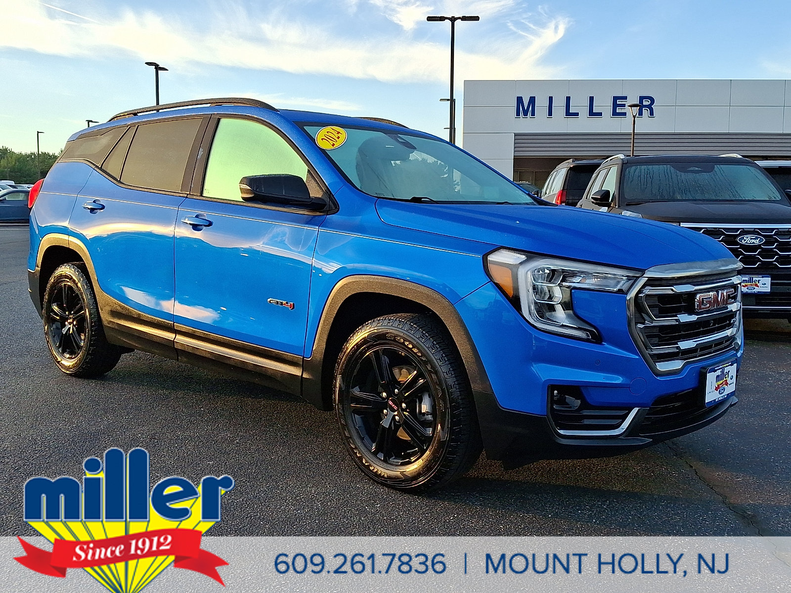 Used 2024 GMC Terrain AT4 w/ Infotainment Package II AWD/4WD image 1