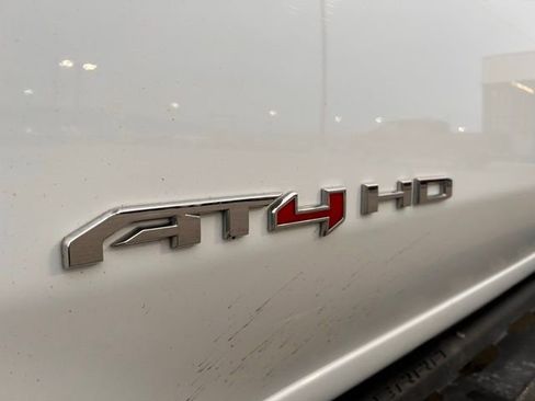 Used 2023 GMC Sierra 3500 AT4 w/ AT4 Preferred Package AWD/4WD image 11