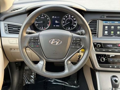 Used 2017 Hyundai Sonata SE w/ Cargo Package image 13